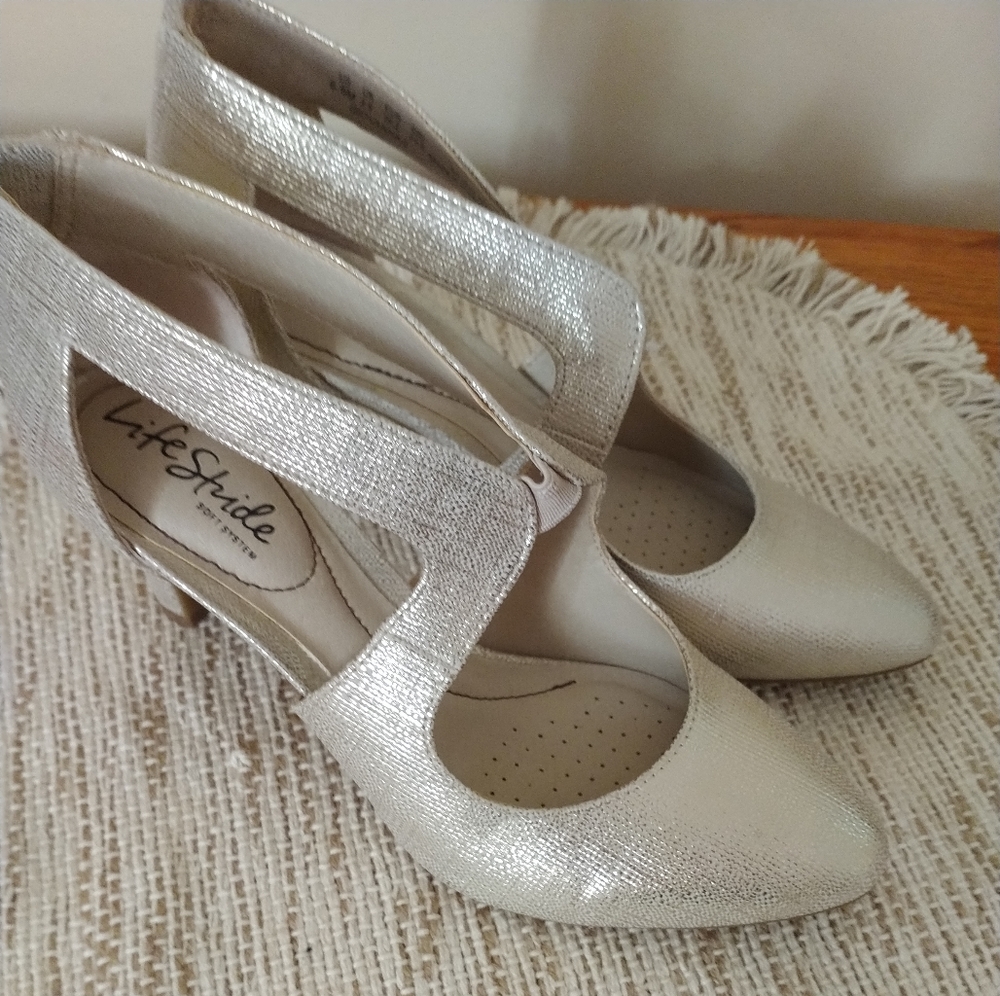 LifeStride/Size-6/Champagne/Colored/👠